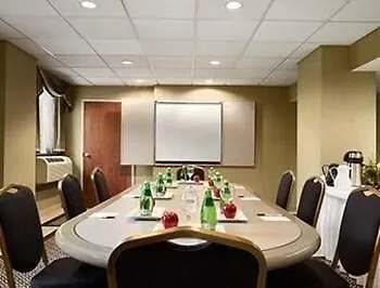 Hotel Hampton Inn & Suites By Hilton Toronto Downtown